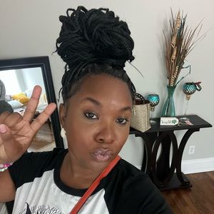 Meet your Posher, Nichole